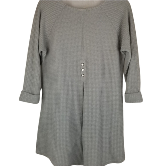 Simply Noelle studded tunic - Picture 2 of 8
